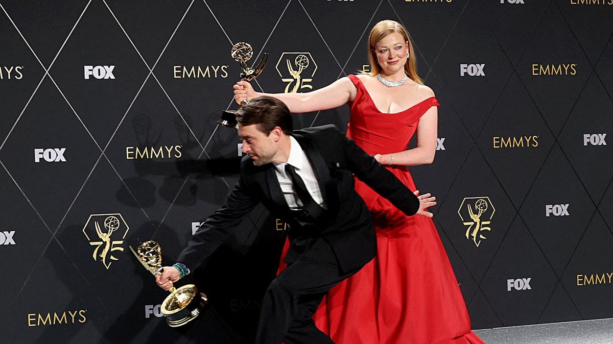 Televizní ceny Emmy ovládly seriály Boj o moc a Medvěd